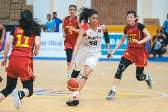 SEA Games 2023: 2 Pemain Naturalisasi Moncer, Timnas Basket Putri Indonesia Hajar Vietnam - JPNN.COM