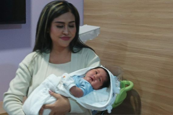 Bayi Ratu Meta Kuning, Ini Penyebabnya - JPNN.COM