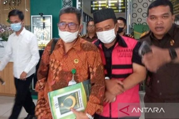 Kasus Korupsi Dana BOS Jalan Terus, Kepsek SMK Mustopa Kamil Kembali Jadi Tersangka - JPNN.COM