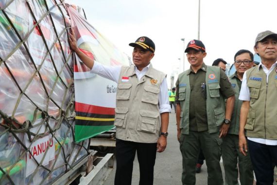 Indonesia Kirimkan Paket Bantuan ke Vanuatu, Menko PMK: Semangat Kemanusiaan - JPNN.COM