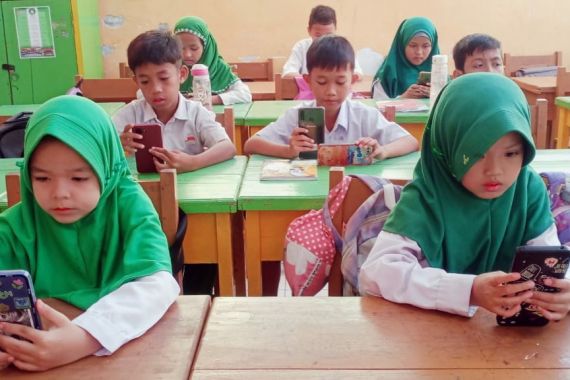 Meningkatkan Kemampuan Literasi & Numerasi Siswa, Pemkot Makassar Gandeng Zenius - JPNN.COM