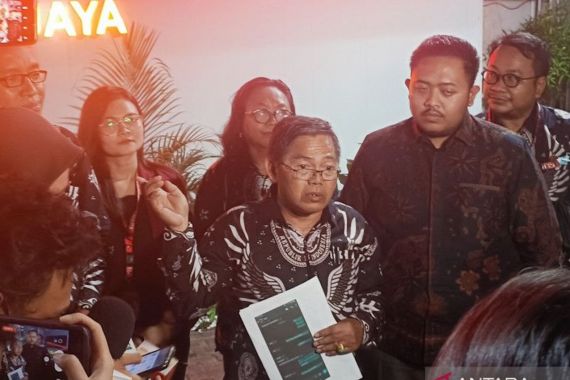 Hampir 3 Jam Diperiksa, Inara Rusli Istri Virgoun Dicecar 43 Pertanyaan - JPNN.COM