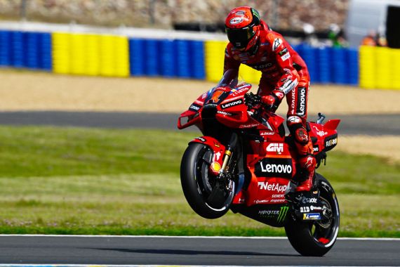 MotoGP Indonesia: Pecco dan Bastianini Siap Hadapi Rintangan di Sirkuit Mandalika - JPNN.COM