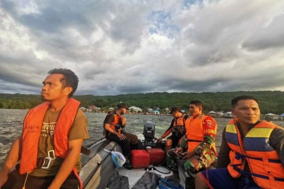 Terjatuh dari Perahu saat Melaut di Buton, Nelayan Hilang - JPNN.COM
