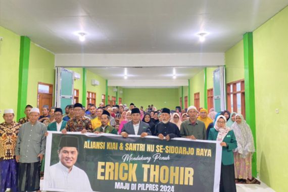 Aliansi Kiai dan Santri NU Sidoarjo Raya Deklarasi Dukung Erick Thohir untuk Pilpres 2024 - JPNN.COM