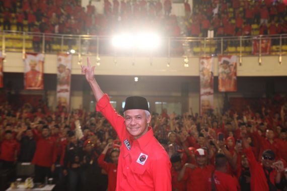Ganjar Dorong Kader PDIP Jabar Untuk Maksimalkan Dukungan di 2024 - JPNN.COM