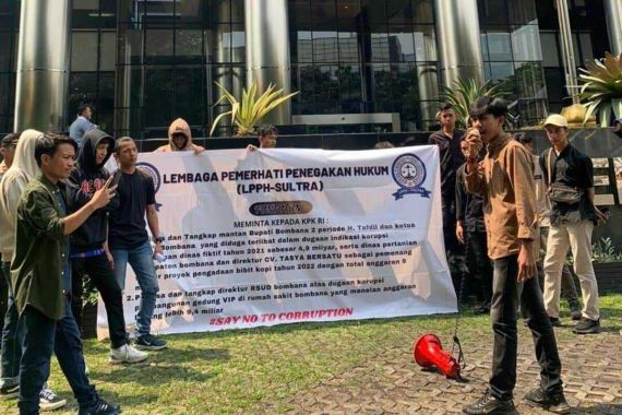KPK Diminta Usut Dugaan Korupsi era Bupati Bombana Ini - JPNN.COM