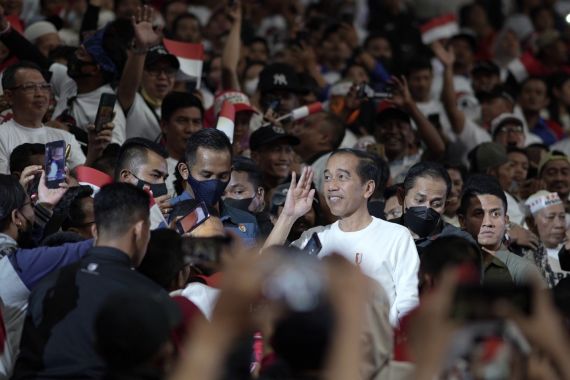 Survei SMRC: 79,7 Persen Pemilih Kritis Puas dengan Kinerja Jokowi - JPNN.COM