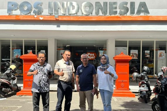 Permudah Pengambilan Bansos, Pos Indonesia Tetap Layani Masyarakat di Hari Libur - JPNN.COM