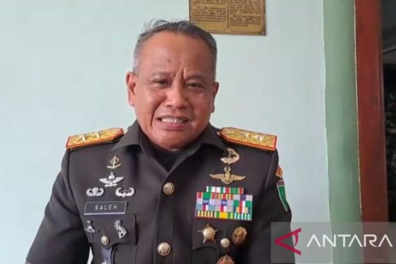 Mayjen Saleh Bakal Tindak Tegas Oknum Prajurit TNI yang Memperjualbelikan Senpi dan Amunisi - JPNN.COM