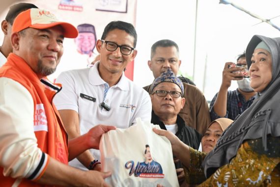 Sandiaga Uno dan Kamil Syaikhu Adakan Bazar Sembako Murah di Kota Bekasi - JPNN.COM