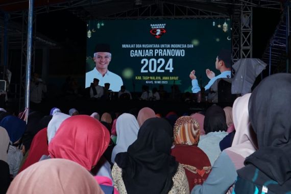 Santri Nusantara dan Sahabat Ganjar Doakan Ganjar Pranowo untuk Indonesia 2024 - JPNN.COM