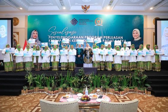 Lewat Wirausaha, Menaker Ida Fauziyah Dorong Peningkatan Produktivitas Perempuan - JPNN.COM