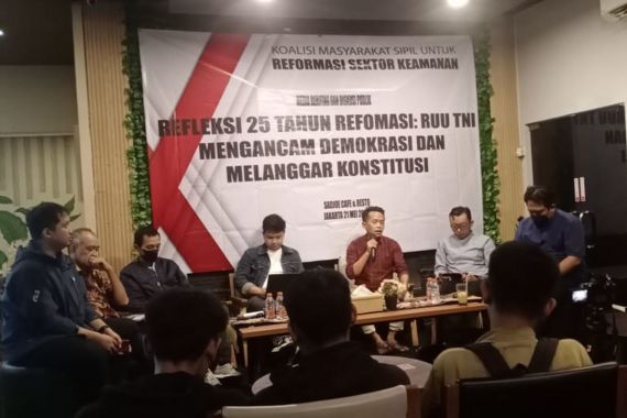 Refleksi 25 Tahun Reformasi, Elsam dan KontraS Kritik Wacana Revisi UU TNI - JPNN.COM