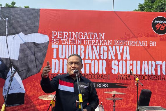 25 Tahun Reformasi, Barikade 98 Dukung Presiden Jokowi Tuntaskan Kejahatan HAM Orde Baru - JPNN.COM