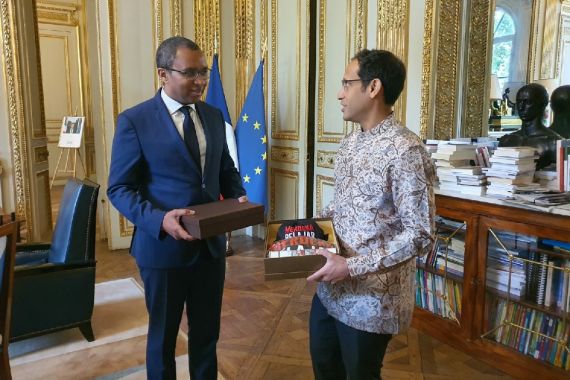 Mas Nadiem Mendapat Dukungan Menteri & Senat Prancis  - JPNN.COM