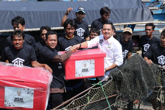 Gardu Ganjar Bantu Perekonomian Kelompok Nelayan di Kabupaten Tangerang - JPNN.COM