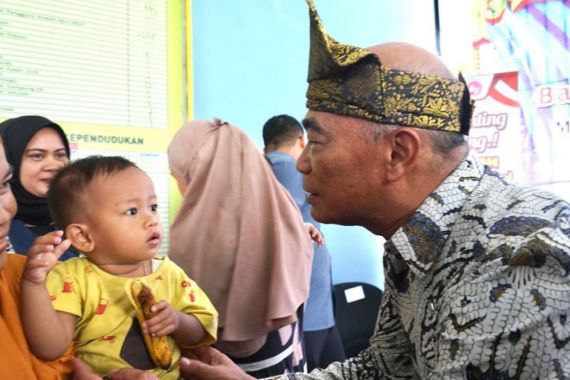 Apresiasi Kota Pekanbaru, Menko PMK Minta Penanganan Stunting Berkelanjutan - JPNN.COM