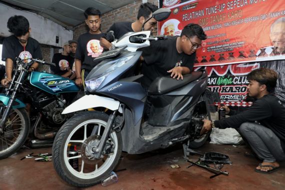 Kenalkan Ganjar pada Kaum Milenial, GMC Sumut Gelar Pelatihan Tune Up Sepeda Motor di Karo - JPNN.COM