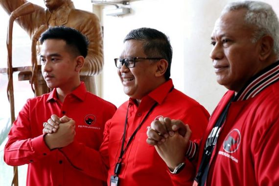 Gibran bin Jokowi Tidak Disanksi Setelah Bertemu Prabowo, Tetapi DPP PDIP Berikan Nasihat - JPNN.COM