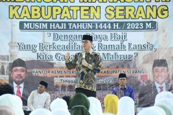 Yandri Susanto Sebut Ustad Jangkrik Kalung Ikut Cerdaskan Bangsa - JPNN.COM