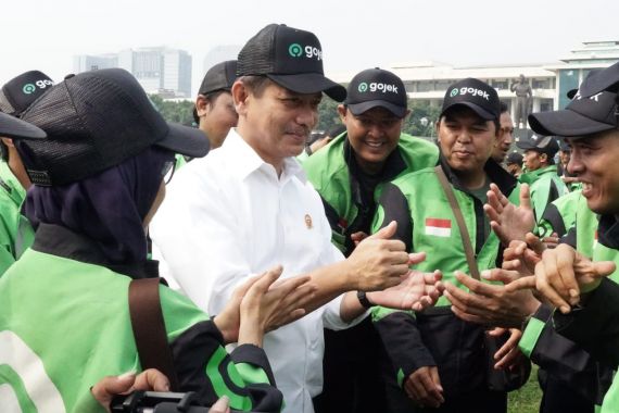 Apel Keselamatan Berkendara, Dirjen Hubdat Tekankan Hal Penting Ini ke Mitra Ojek Online - JPNN.COM