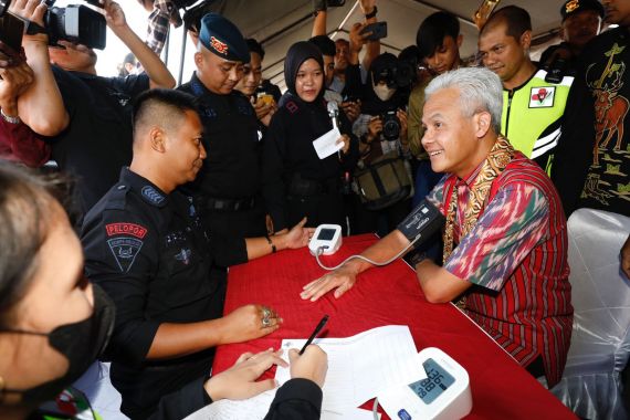 Ganjar Pranowo Targetkan Jateng Nihil Kasus Stunting pada 2024 - JPNN.COM