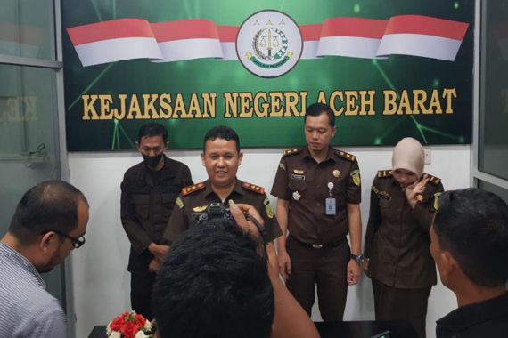 Kejari Aceh Barat Tetapkan 3 Tersangka Korupsi Penimbunan Lokasi MTQ, Begini Modusnya - JPNN.COM