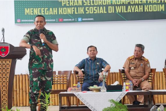 Berdialog dengan Ratusan Tokoh, Waasintel KSAD Tegaskan TNI Tidak Terlibat Politik Praktis - JPNN.COM