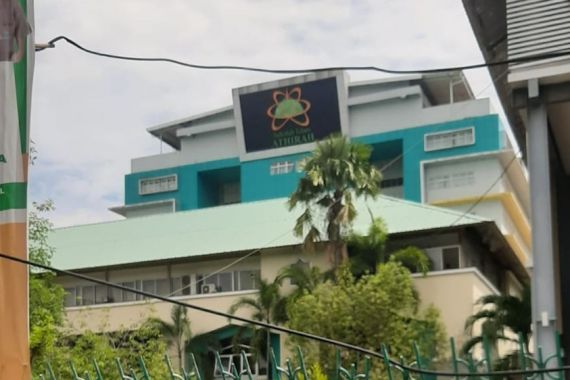 Siswa SMP Athirah Makassar Tewas Terjatuh dari Lantai 6 - JPNN.COM