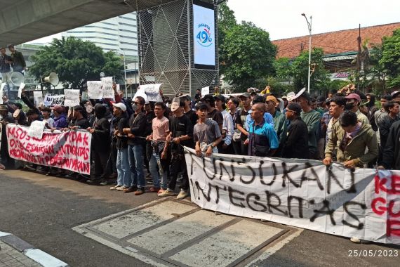 Publik Dukung Kejagung Usut Dugaan Keterlibatan Menteri Jokowi di Sejumlah Skandal - JPNN.COM