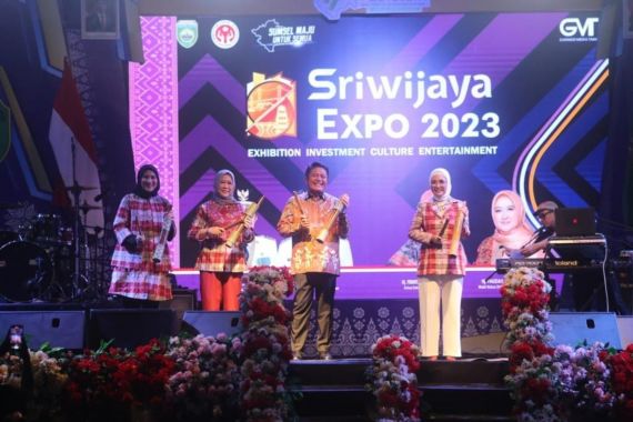 Buka Sriwijaya Expo, Herman Deru Ajak Bupati dan Wali Kota Dorong UMKM Sumsel Naik Kelas - JPNN.COM