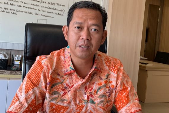 Detik-detik Wakil Bupati Rohil Digerebek Bersama Perempuan di Hotel, Alamak! - JPNN.COM