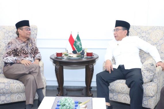 Kelakar Gus Yahya soal Pak Mahfud: MD tetapi NU - JPNN.COM