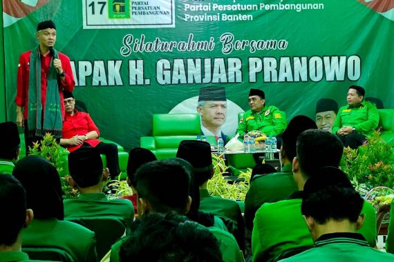 Bu Mega Keluarkan Perintah, Ganjar Ogah Durhaka ke Partai Ka'bah - JPNN.COM