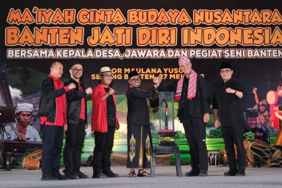 Ganjar Didapuk jadi Dewan Kehormatan Paguyuban Seni Budaya di Banten - JPNN.COM
