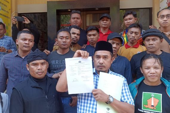 Diduga Hina TGB di Grup WA, Legislator PKS di Lombok Dipolisikan - JPNN.COM