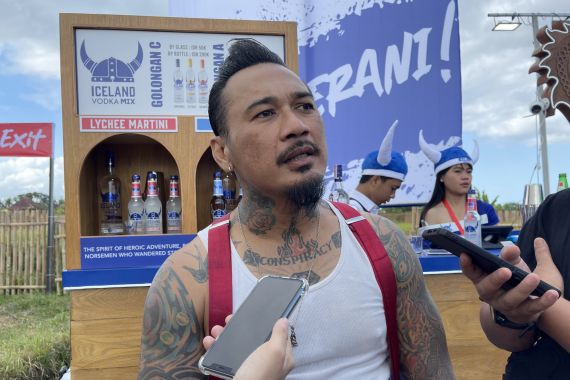 Jerinx SID Belum Tertarik Maju Jadi Calon Gubernur Bali, Ini Alasannya - JPNN.COM