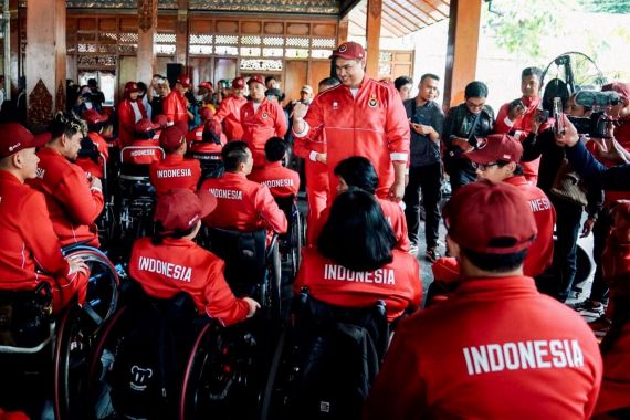 Melepas Kontingen ASEAN Para Games, Menpora Dito: Mereka Para Juara Peretas Batas - JPNN.COM