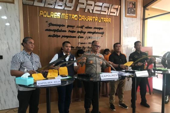 Polres Metro Jakut Ringkus 7 Pelaku Tawuran yang Menewaskan 1 Korban di Koja - JPNN.COM