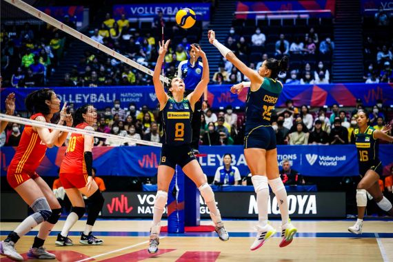 Luar Biasa! China Mengalahkan Brasil di Big Match VNL 2023 - JPNN.COM