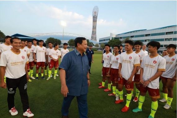 Jawaban Prabowo saat Ditanya Kapan Indonesia Punya Akademi Sepak Bola Seperti Aspire Academy - JPNN.COM