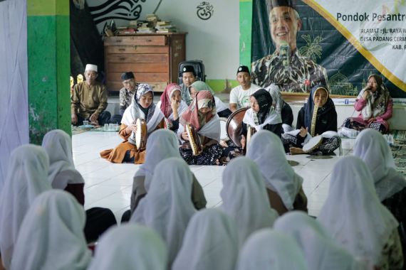 SDG Lampung Adakan Festival Santri dan Doa Bersama di Pesawaran - JPNN.COM