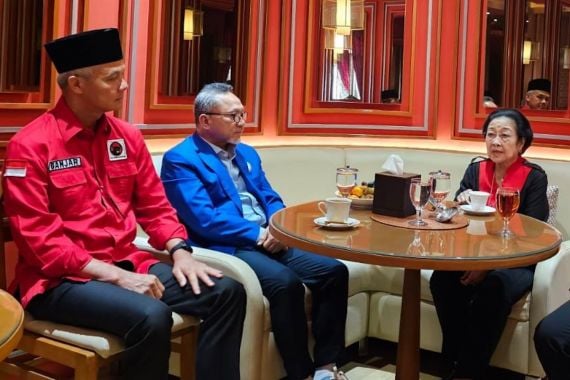 Ditawari PDIP Mendukung Ganjar, Zulhas Sampaikan Kalimat Begini - JPNN.COM