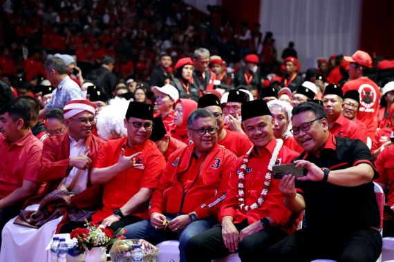 Saat Megawati Bakar Semangat Kader PDIP Jakarta, Ganjar Harus Menang - JPNN.COM