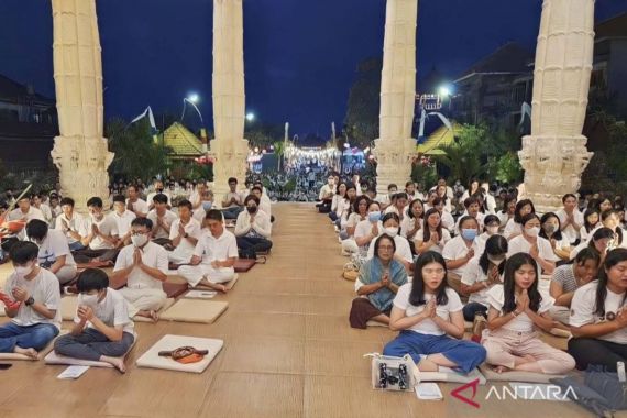 Harapan Umat Buddha Bali pada Perayaan Waisak - JPNN.COM