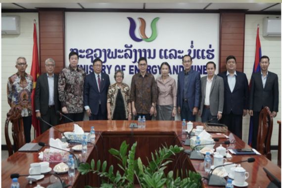 Arsjad Rasjid Puji Transformasi Laos Menjadi Pusat Transportasi dan Energi Terbarukan di ASEAN - JPNN.COM