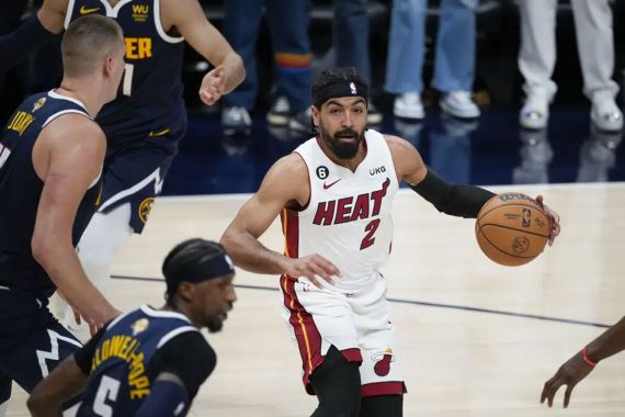 Final NBA 2023: Miami Heat Pukul Denver Nuggets di Gim Kedua - JPNN.COM