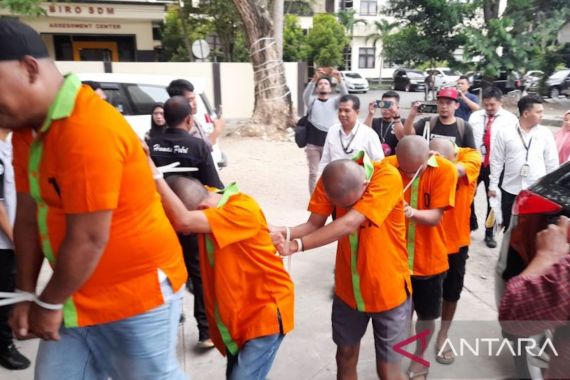 Tujuh Terduga Pelaku Pencabulan Anak di Gorontalo Ditangkap Polisi, Lihat - JPNN.COM