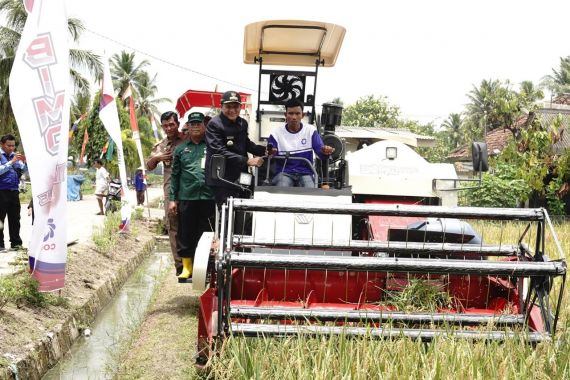 Bupati Lanosin Fokus Mewujudkan Kabupaten OKU Timur Maju Lebih Mulia - JPNN.COM